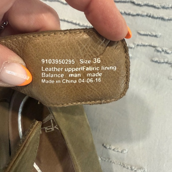 Dansko Women’s Lulu MaryJane Flats Size 36 EUC - worn once - Picture 11 of 12